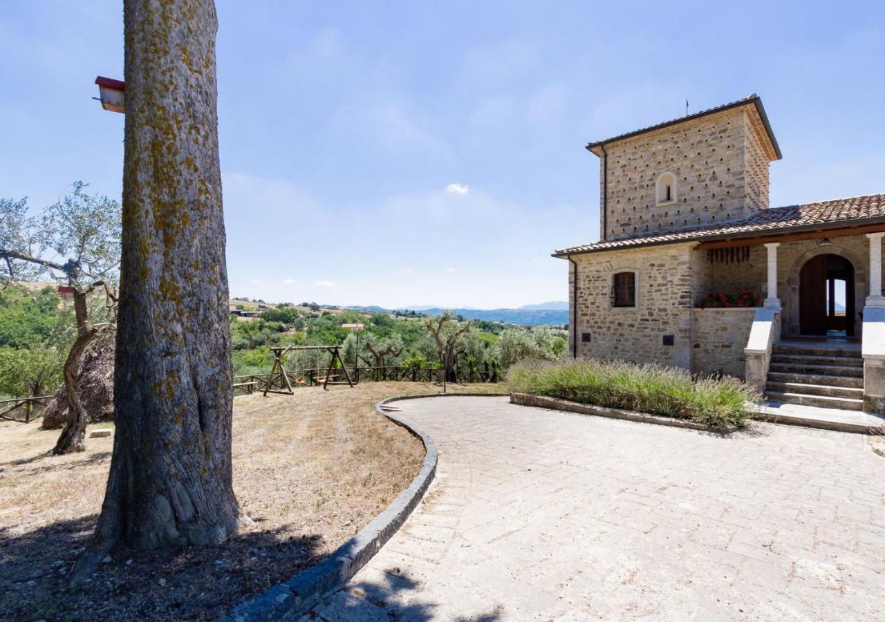 Agriturismo Torre Gialluise Gesualdo Exterior photo