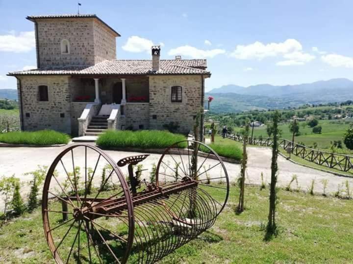 Agriturismo Torre Gialluise Gesualdo Exterior photo
