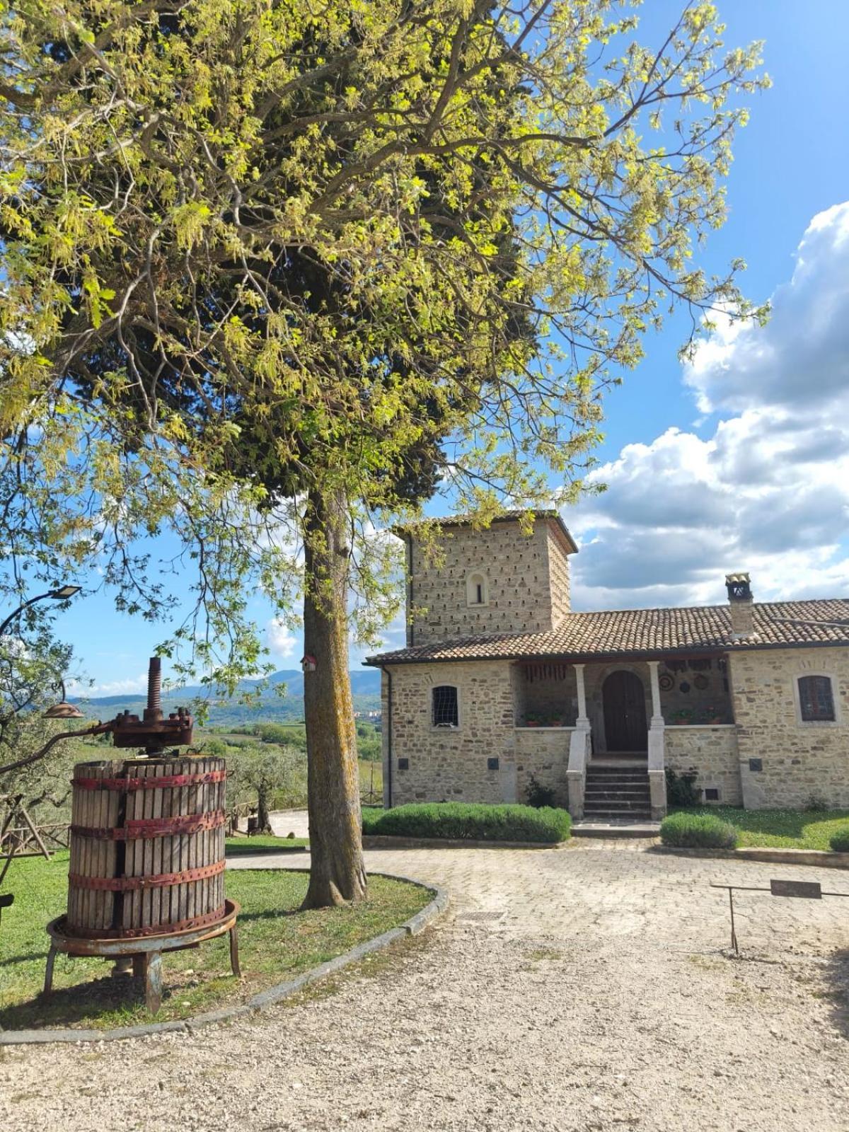 Agriturismo Torre Gialluise Gesualdo Exterior photo